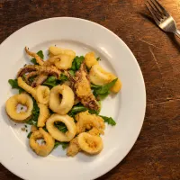 Gegrillter oder frittierter Tintenfisch