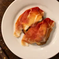 Schinken-Mozzarella-Crostino